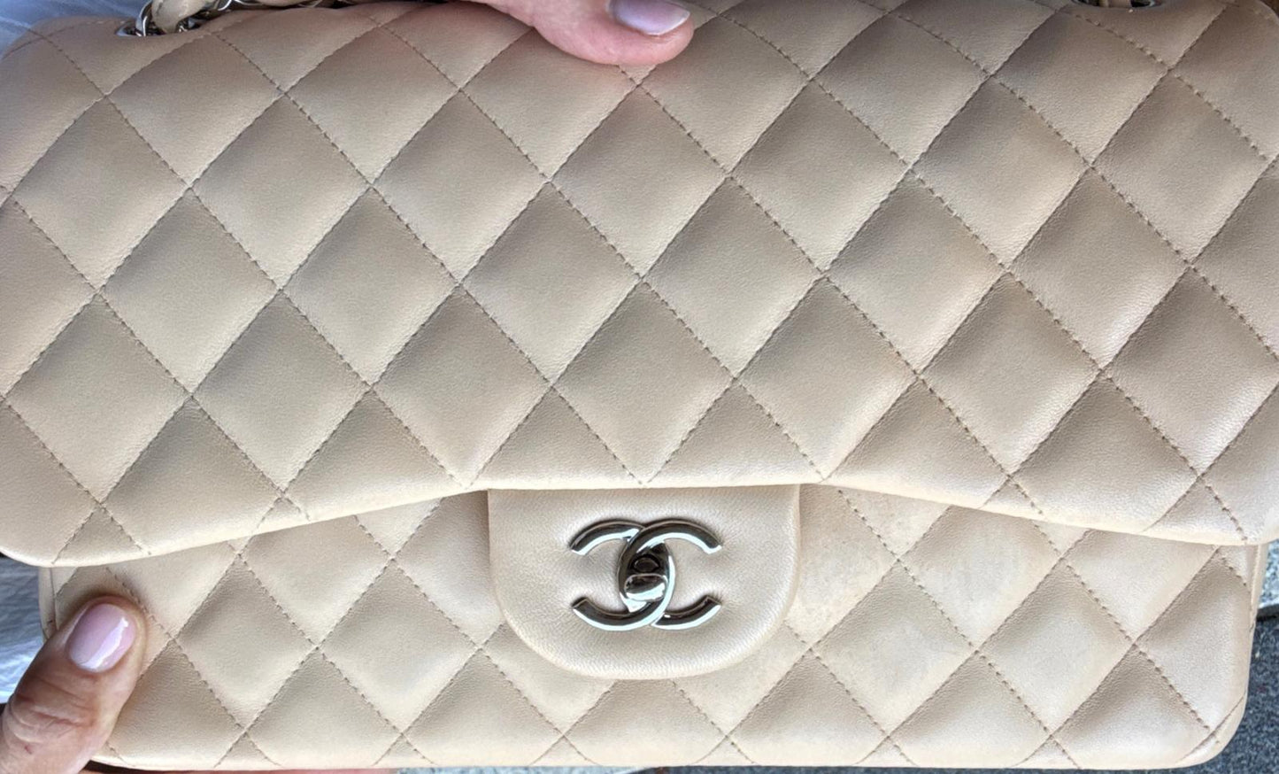 CLASSIC BEIGE CHANEL