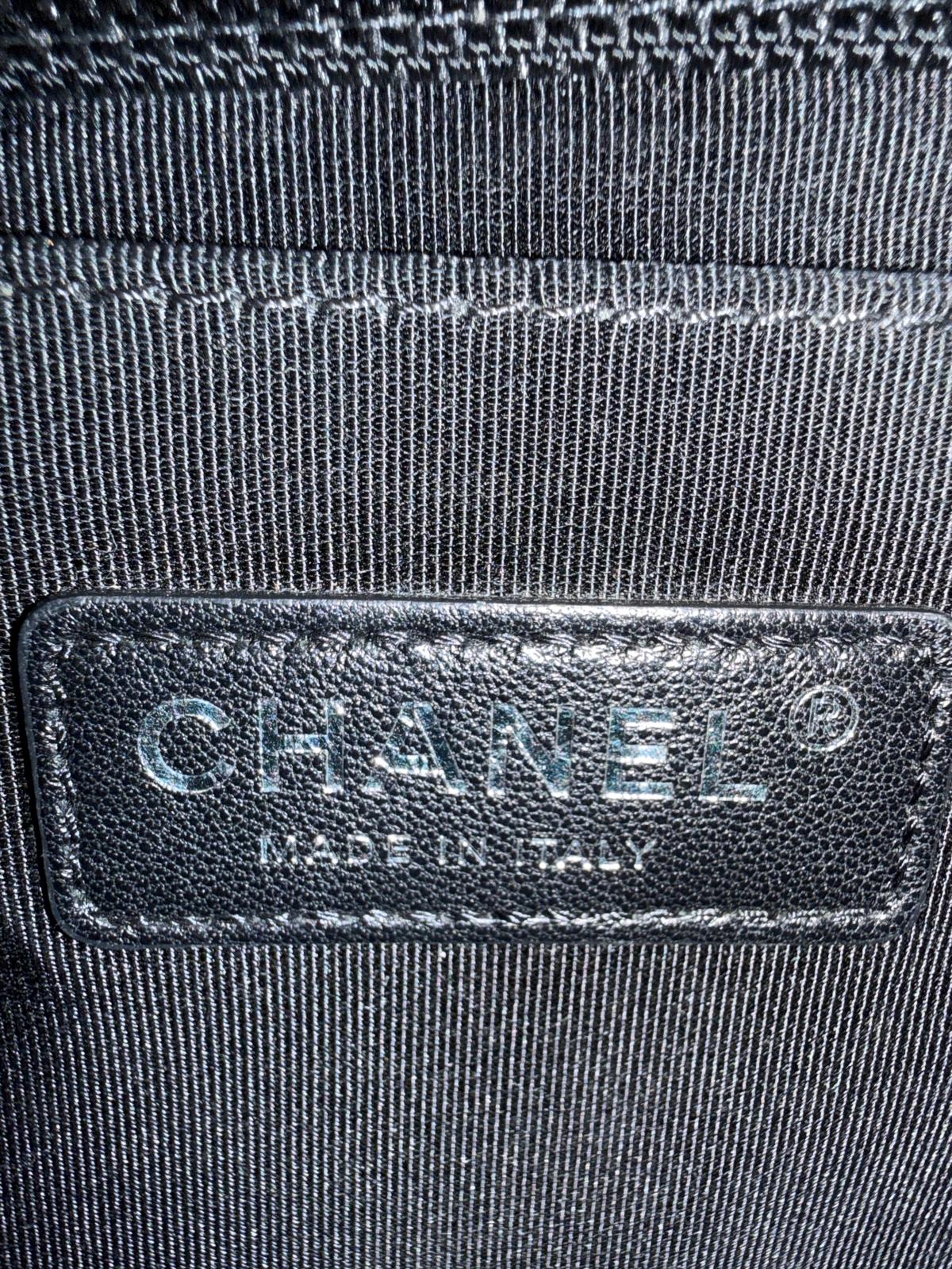 BORSA LIMITED EDITION BOY CHANEL