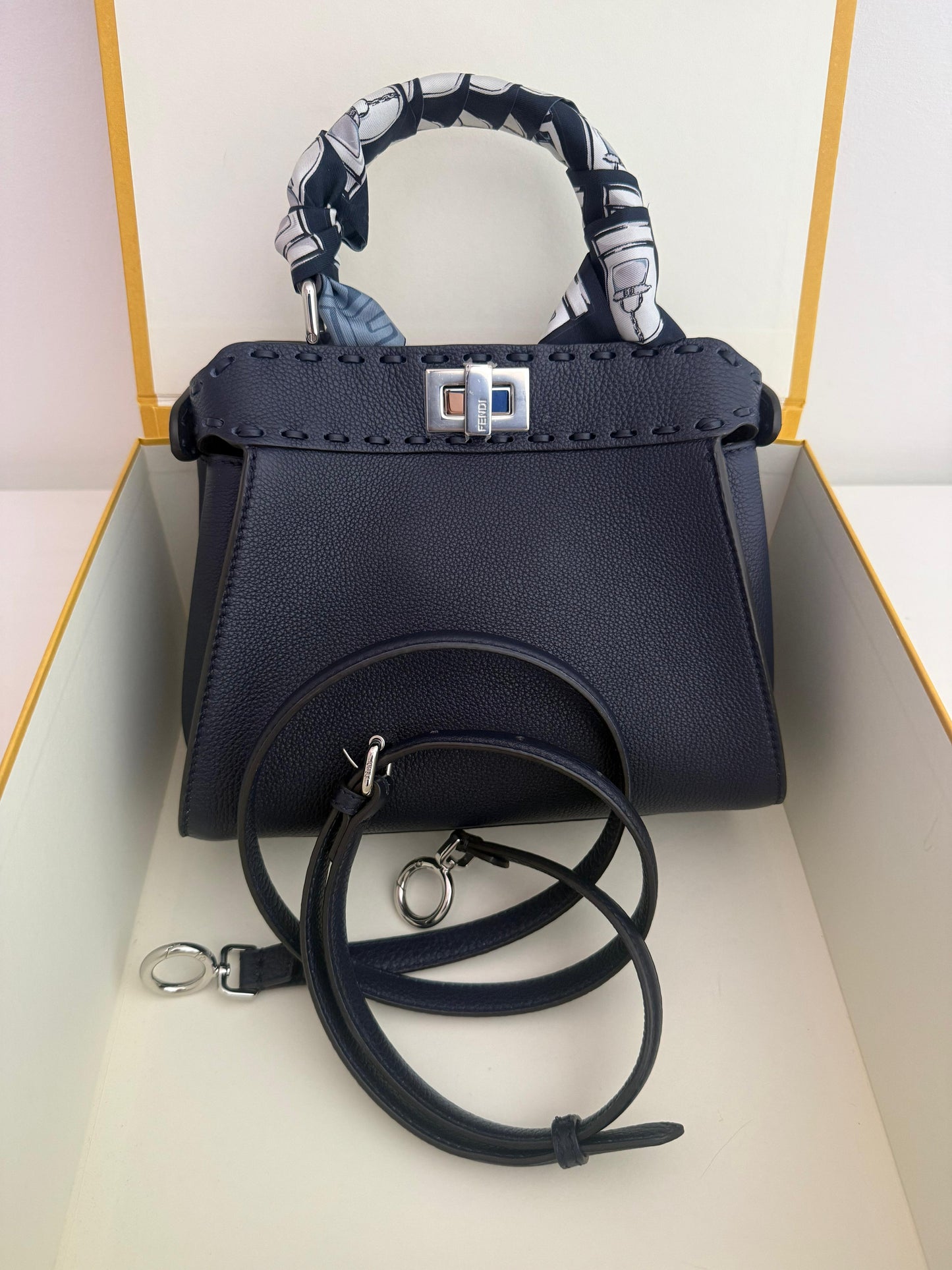 MINI PEEKABOO BLU FENDI