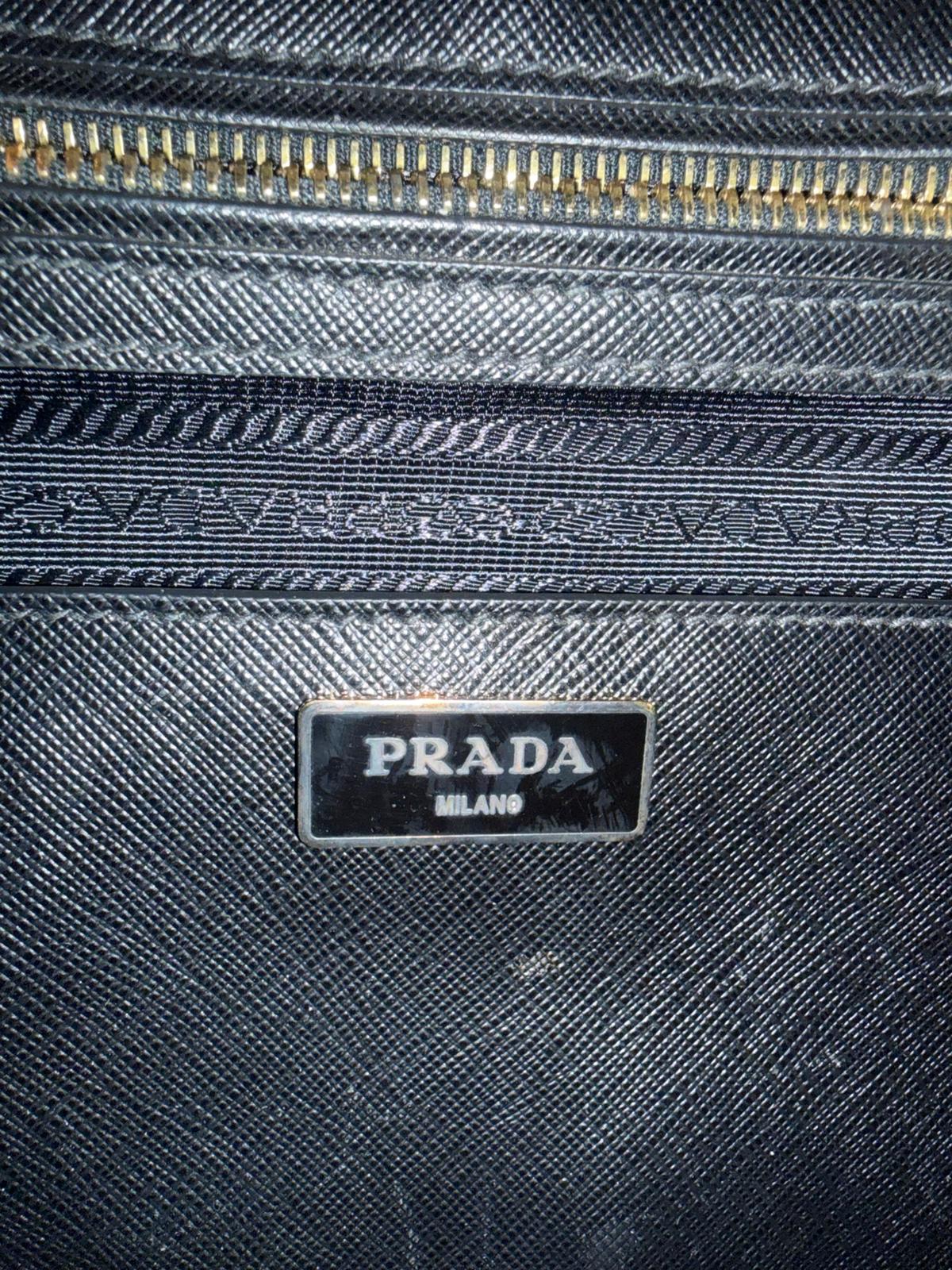 GALLERIA LARGE PRADA